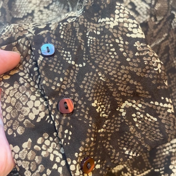 INC International 100% Silk Snakeskin Print Button Down Blouse Size 8 - Picture 2 of 3